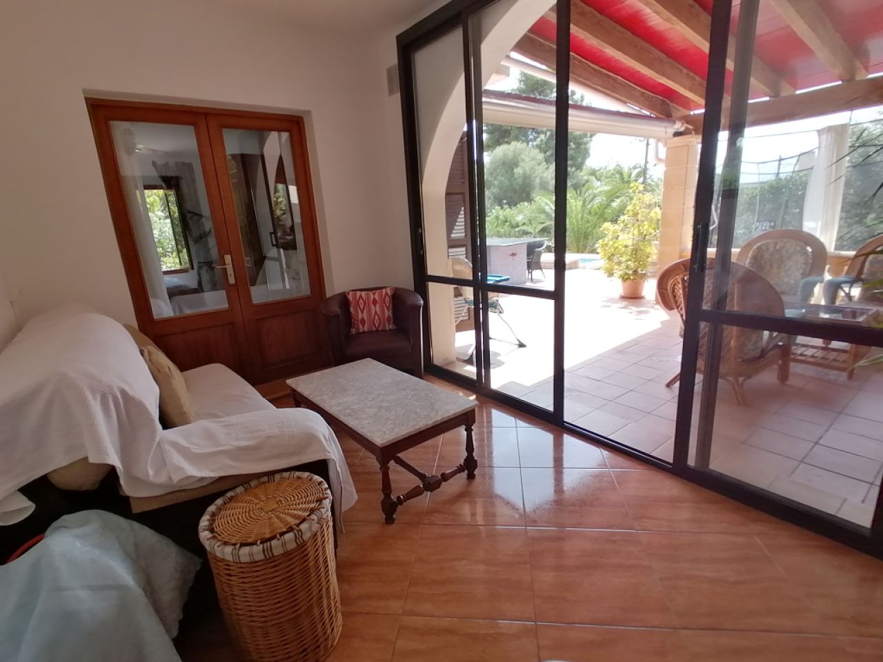 Winter: Ebenerdiges Chalet mit Gaszentralheizung, Pool und Garten in Cala Murada -- CH 11