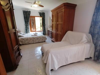 Winter: Ebenerdiges Chalet mit Gaszentralheizung, Pool und Garten in Cala Murada -- CH 11