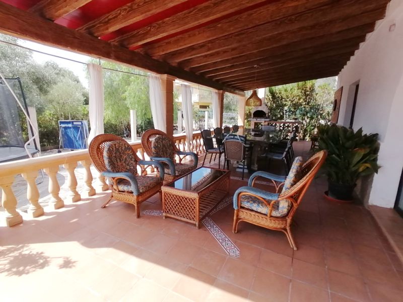 Winter: Ebenerdiges Chalet mit Gaszentralheizung, Pool und Garten in Cala Murada -- CH 11