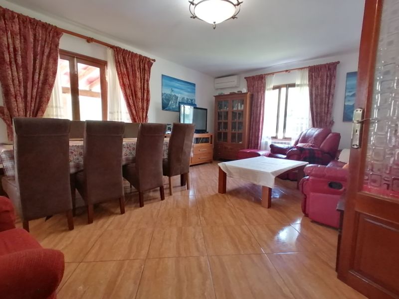 Winter: Ebenerdiges Chalet mit Gaszentralheizung, Pool und Garten in Cala Murada -- CH 11