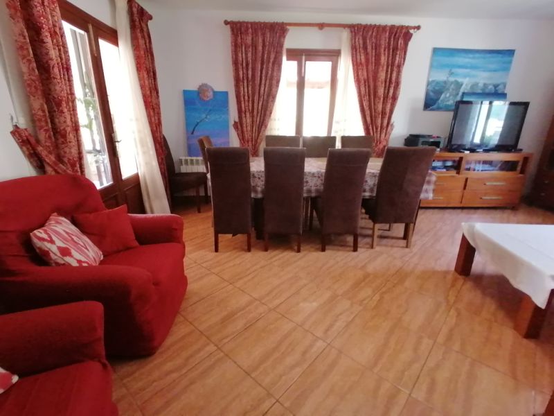 Winter: Ebenerdiges Chalet mit Gaszentralheizung, Pool und Garten in Cala Murada -- CH 11