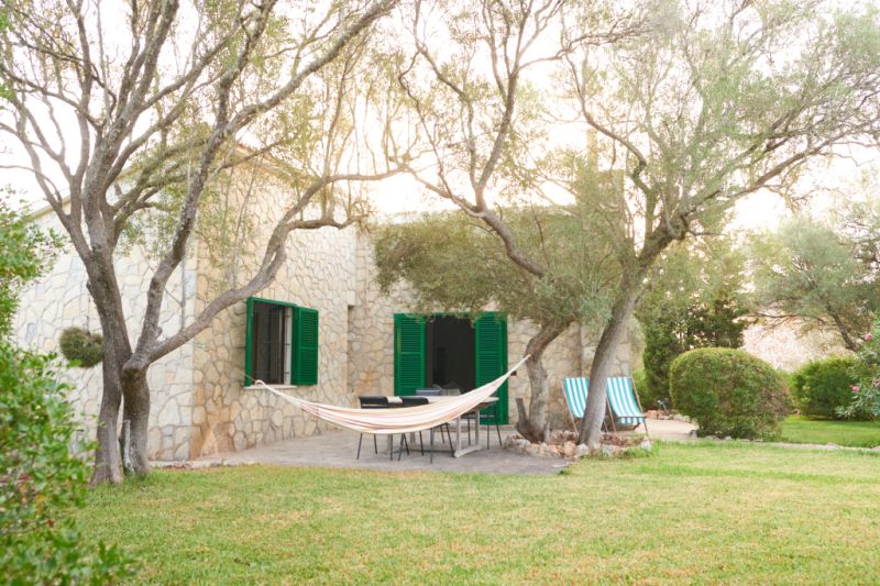 Winter: Ebenerdiges Chalet mit Heizung, Garten und Terrassen in Cala Murada --- CH 13 WT