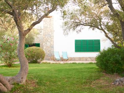 Winter: Ebenerdiges Chalet mit Heizung, Garten und Terrassen in Cala Murada --- CH 13 WT