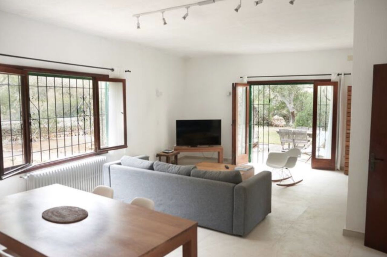 Winter: Ebenerdiges Chalet mit Heizung, Garten und Terrassen in Cala Murada --- CH 13 WT