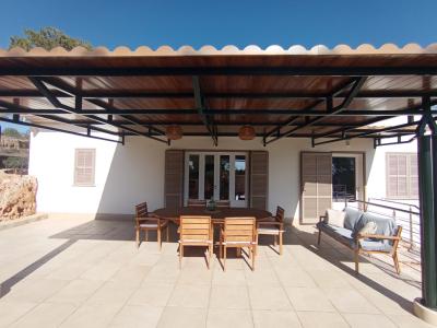 WINTER: Elegante und grosse Finca mit Traumausblick und Heizung bei Porreres --- F 36 WT