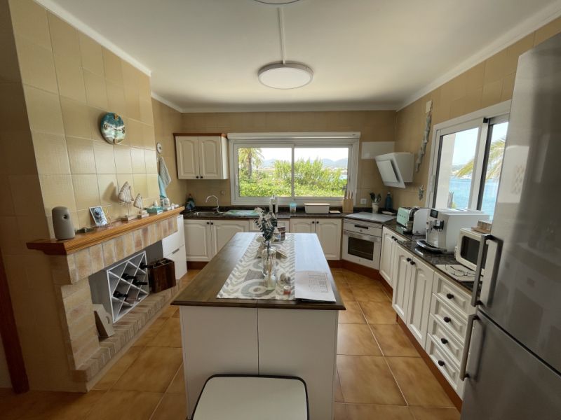 Winter: Elegantes Chalet mit Ölzentralheizung in 1. LInie der Küste von Portocolom --- CH 08 WT