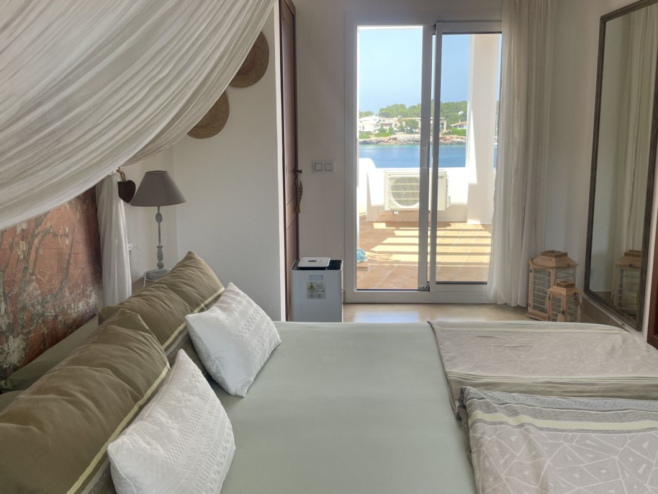 Winter: Elegantes Chalet mit Ölzentralheizung in 1. LInie der Küste von Portocolom --- CH 08 WT