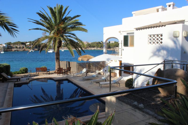 Winter: Elegantes Chalet mit Ölzentralheizung in 1. LInie der Küste von Portocolom --- CH 08 WT