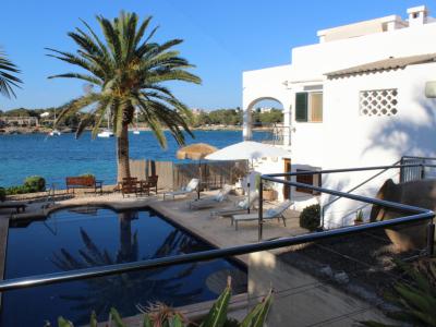 Winter: Elegantes Chalet mit Ölzentralheizung in 1. LInie der Küste von Portocolom --- CH 08 WT