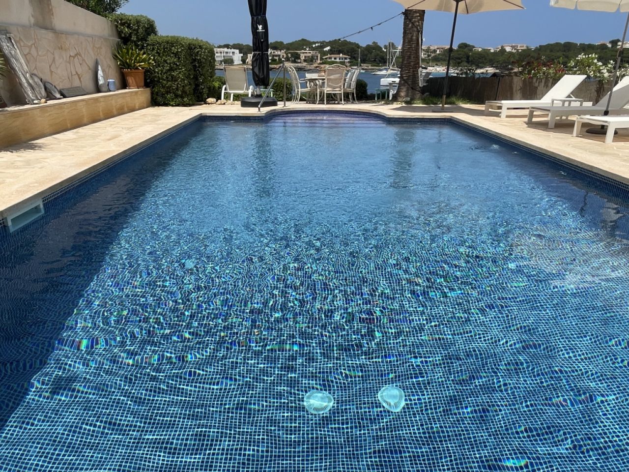 Winter: Elegantes Chalet mit Ölzentralheizung in 1. LInie der Küste von Portocolom --- CH 08 WT