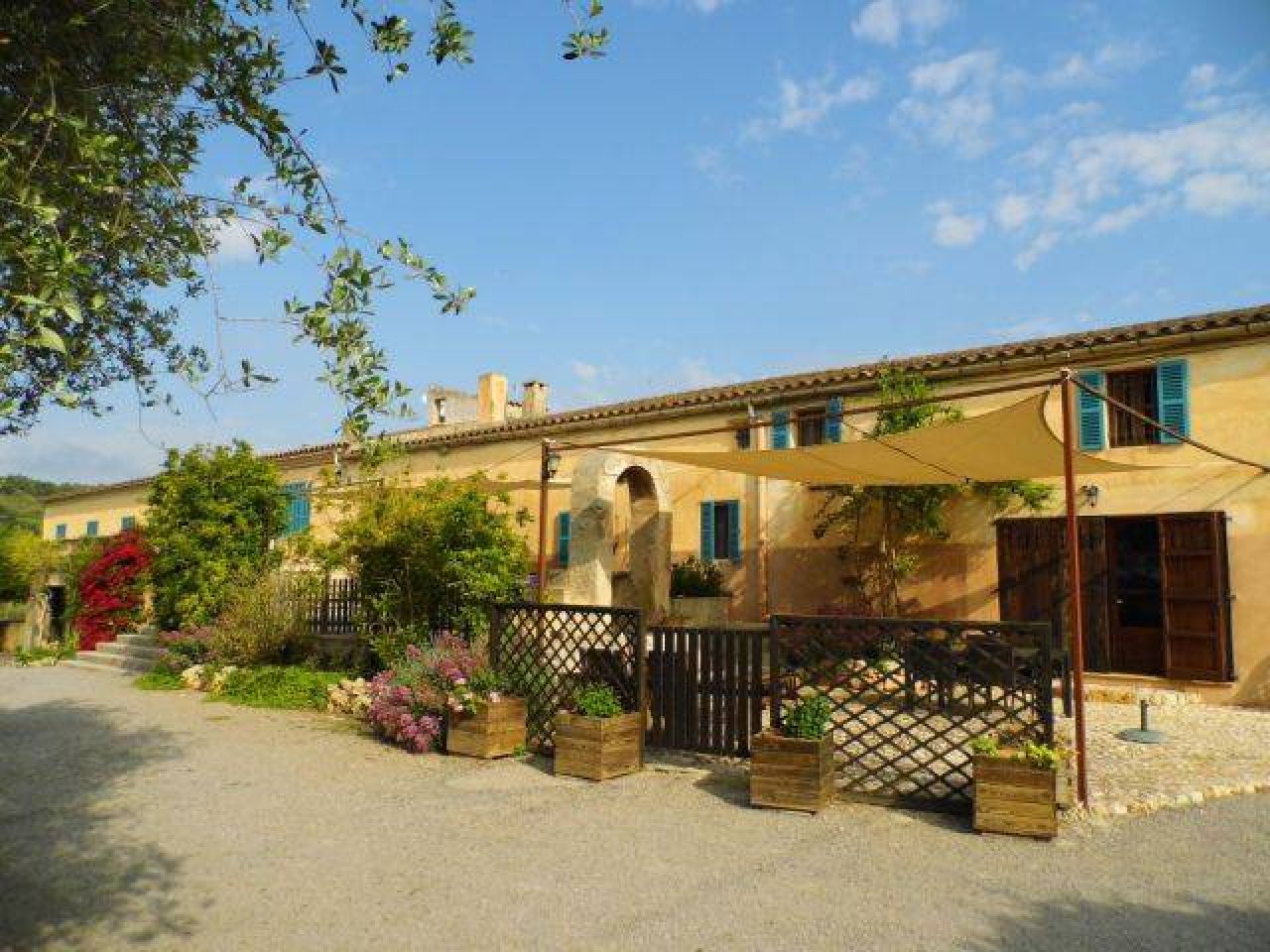 WINTER: Finca - AP  mit Heizung auf einem Agroturismogrundstück bei Manacor -- F 25 b