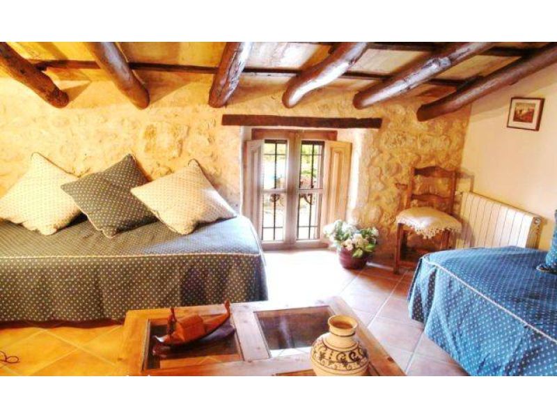 WINTER: Finca - AP  mit Heizung auf einem Agroturismogrundstück bei Manacor -- F 25 b