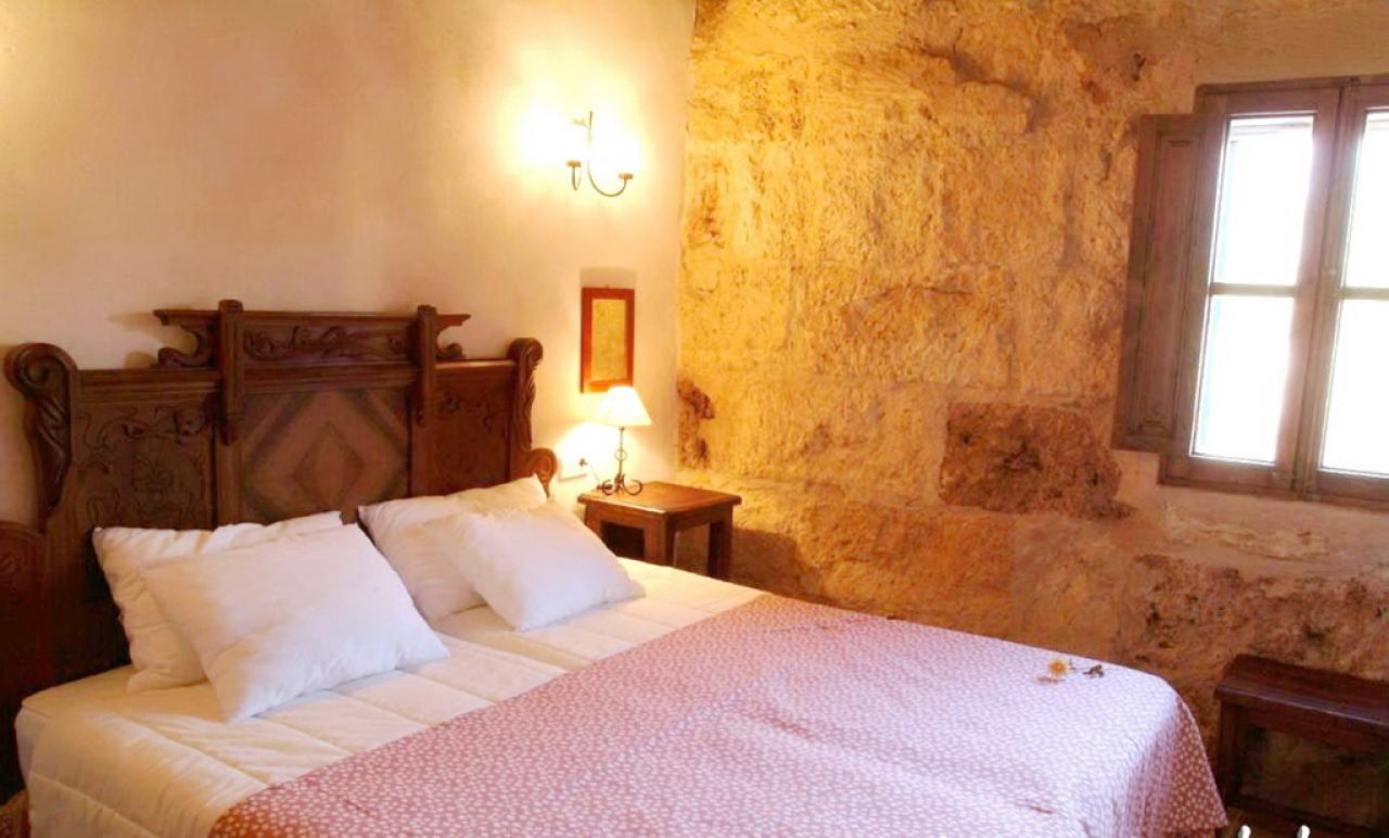 WINTER: Finca - AP  mit Heizung auf einem Agroturismogrundstück bei Manacor -- F 25 b