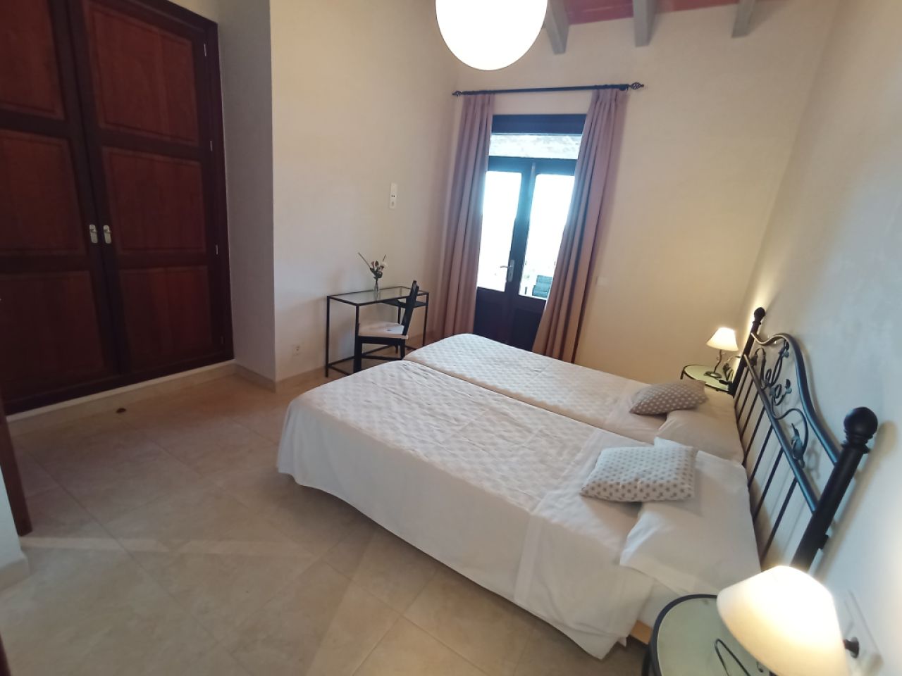 INVIERNO: Gran finca con calefacción por suelo radiante, piscina y muchos extras cerca de Campos -- 