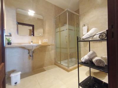 INVIERNO: Gran finca con calefacción por suelo radiante, piscina y muchos extras cerca de Campos -- 