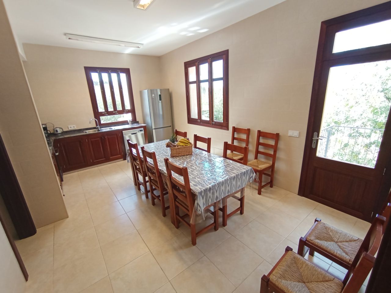 INVIERNO: Gran finca con calefacción por suelo radiante, piscina y muchos extras cerca de Campos -- 