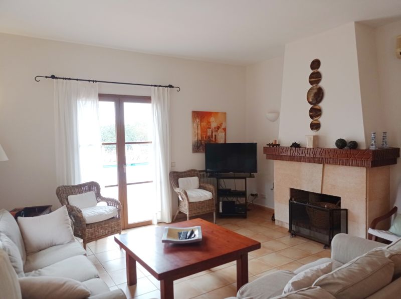 Winter: Grosse Finca mit Heizung, Pool bei S Horta - Mallorca -- F 181 WT