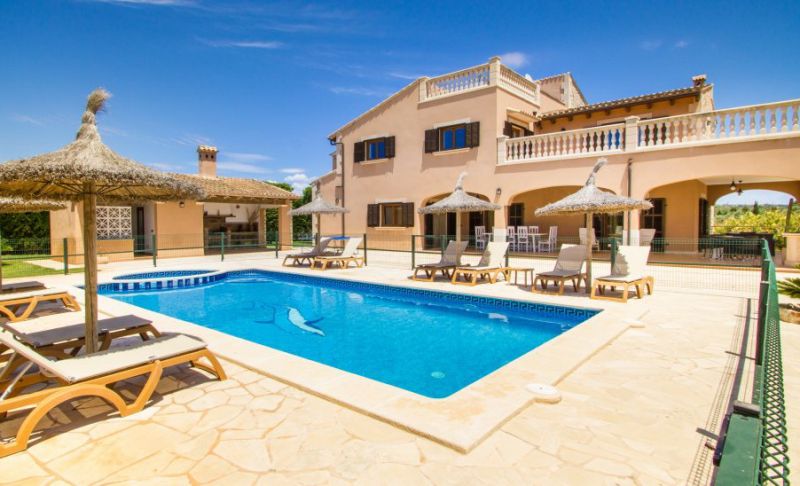 Invierno: Gran finca con calefacción, piscina y barbacoa entre Ses Salines y Colonia St. Jordi -- F 