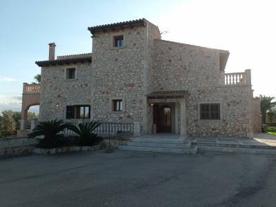 Invierno: Gran finca con calefacción, piscina y barbacoa entre Ses Salines y Colonia St. Jordi -- F 