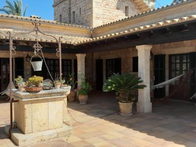 Winter: Grosse Finca mit traumhaftem Garten  bei Ses Salines -- F  63 WT