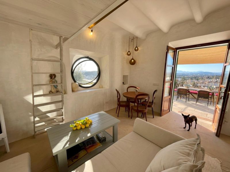 WINTER: Kleines Häuschen in den Bergen bei Felanitx --- C 11 WT