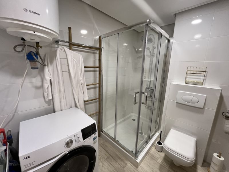 Invierno: Cómodo apartamento con vista parcial al mar en 2.ª línea de la costa de Portixol-- AP 33 WT