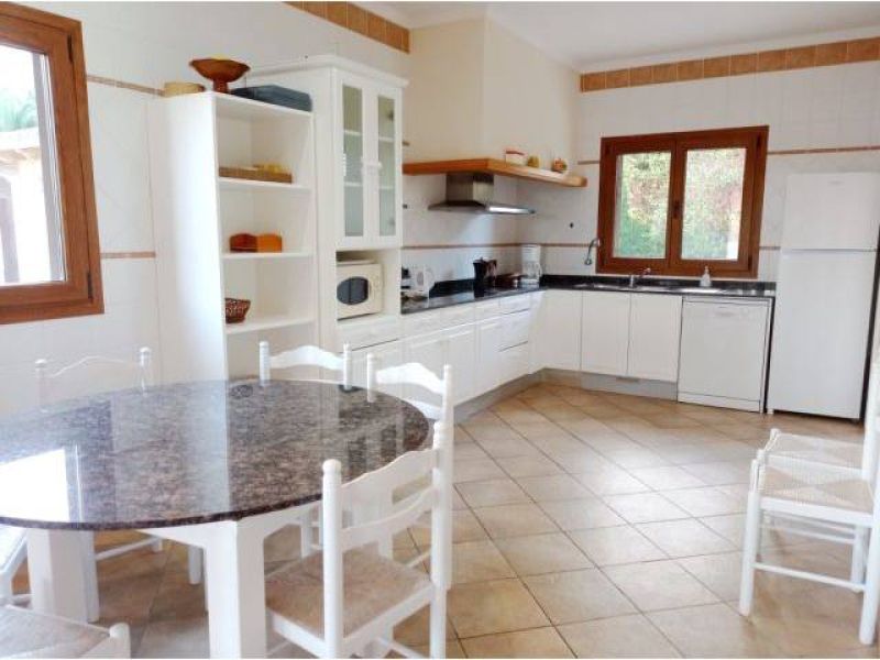 WINTER: Moderne und grosse Finca mit Pool bei Ses Salines -- F 37 WT