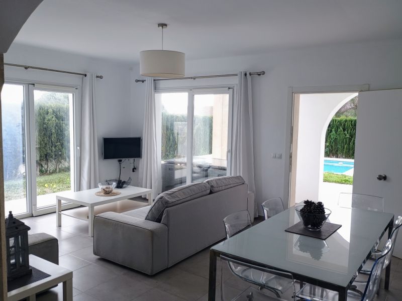 WINTER: Modernes 2 Etagenchalet mit AC, Pool in ruhiger Lage von Estanyol - CH 15 WT