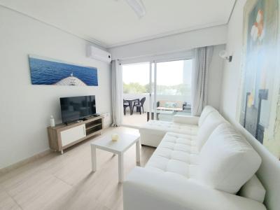 WINTER: Modernes Ap mit Gemeinschaftspool und Tennisplatz am Hafen von Alcudia --- AP 24 WT