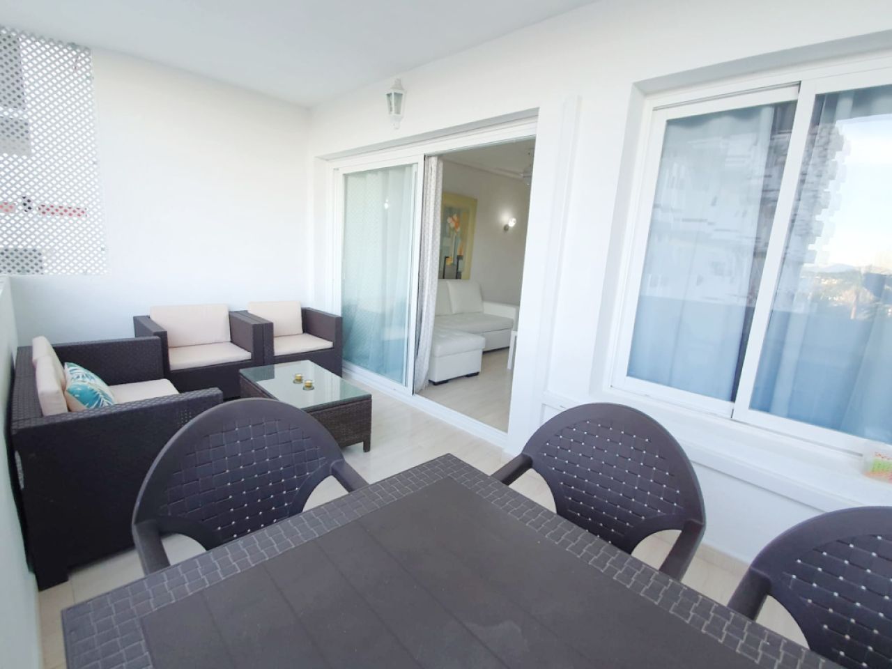 WINTER: Modernes Ap mit Gemeinschaftspool und Tennisplatz am Hafen von Alcudia --- AP 24 WT