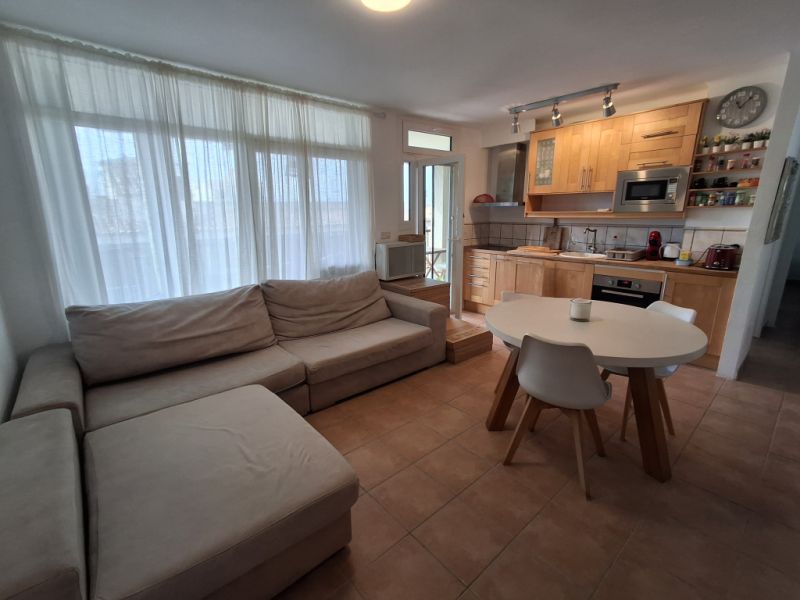 Winter: Modern apartment on 3rd floor with partial harbour and sea view in Colonia St. Jordi -- AP 08 WT