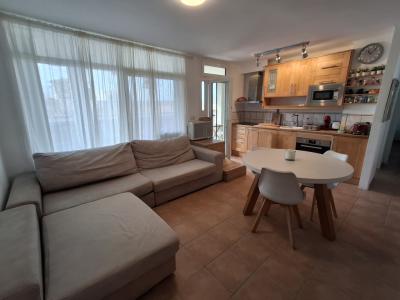 Winter: Modern apartment on 3rd floor with partial harbour and sea view in Colonia St. Jordi -- AP 08 WT