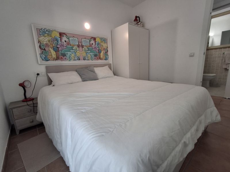 Winter: Modern apartment on 3rd floor with partial harbour and sea view in Colonia St. Jordi -- AP 08 WT