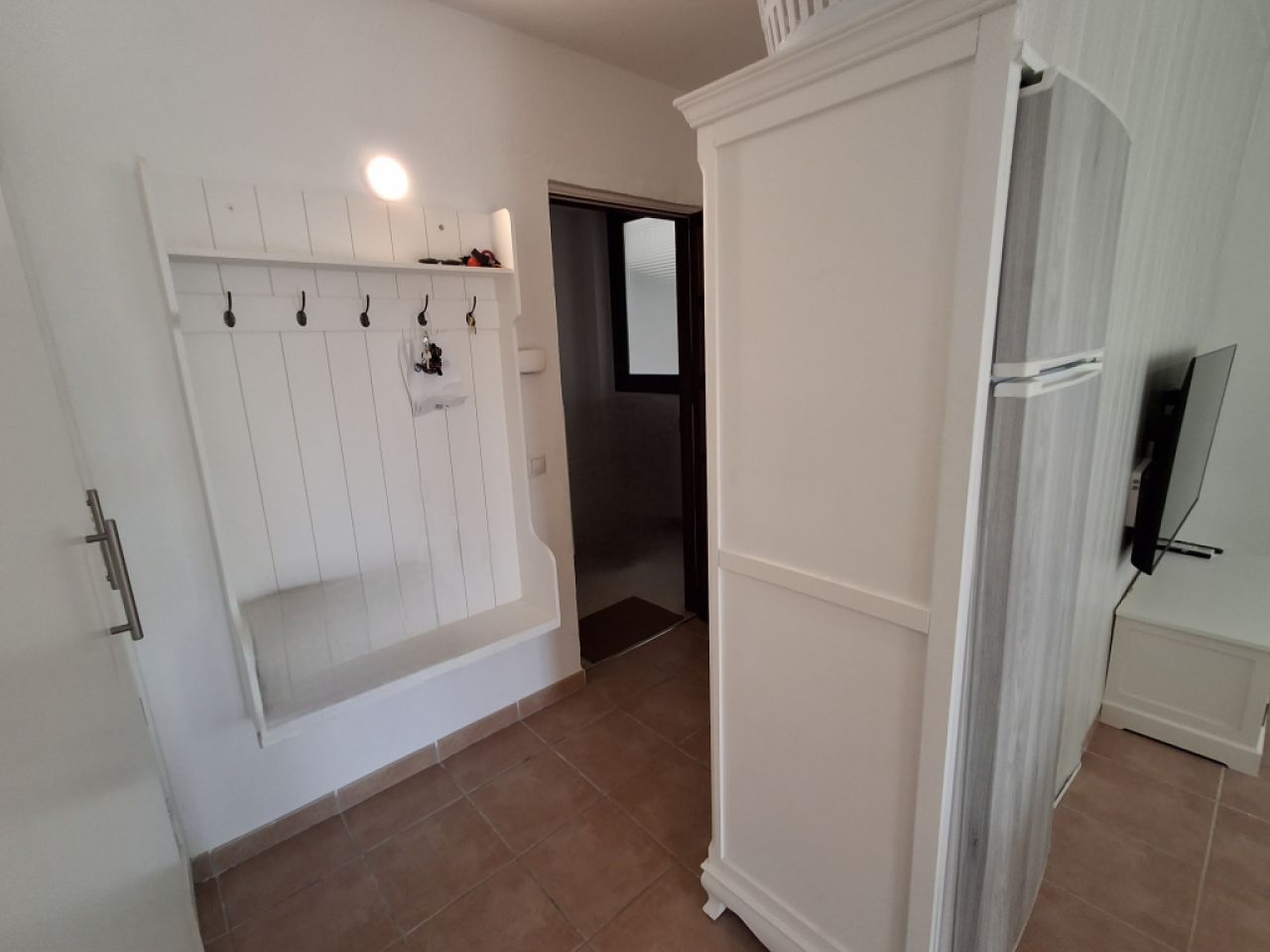 Winter: Modern apartment on 3rd floor with partial harbour and sea view in Colonia St. Jordi -- AP 08 WT