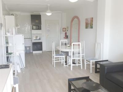 Invierno: Moderno apartamento con piscina gema y pista de tenis en el puerto de Alcudia -- AP 23 WT