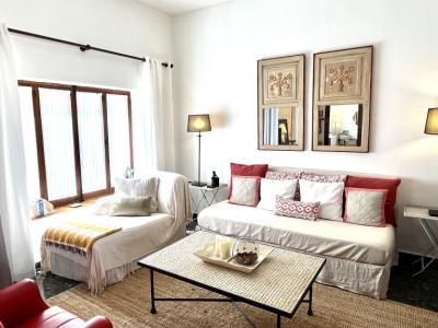 WINTER: Parterre Dorfhaus mit Innenhof nahe des Hafens von Colonia St Jordi -- DH 01 WT