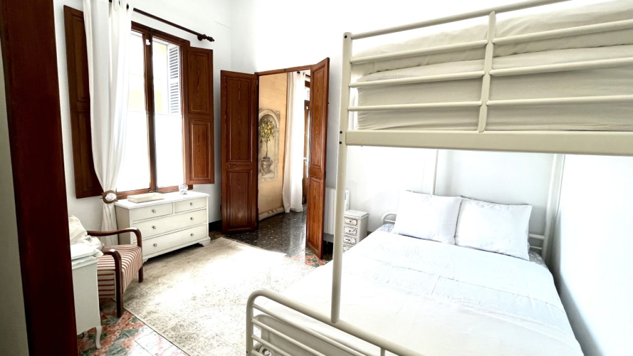 WINTER: Parterre Dorfhaus mit Innenhof nahe des Hafens von Colonia St Jordi -- DH 01 WT