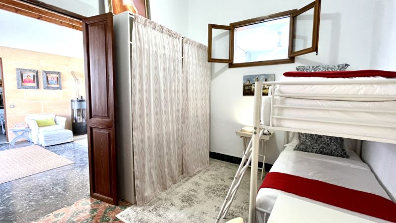 WINTER: Parterre Dorfhaus mit Innenhof nahe des Hafens von Colonia St Jordi -- DH 01 WT