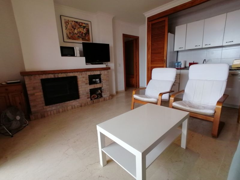 Winter: Parterreapartment in 1. Linie des Hafens von Colonia St JOrdi-- AP 25 WT