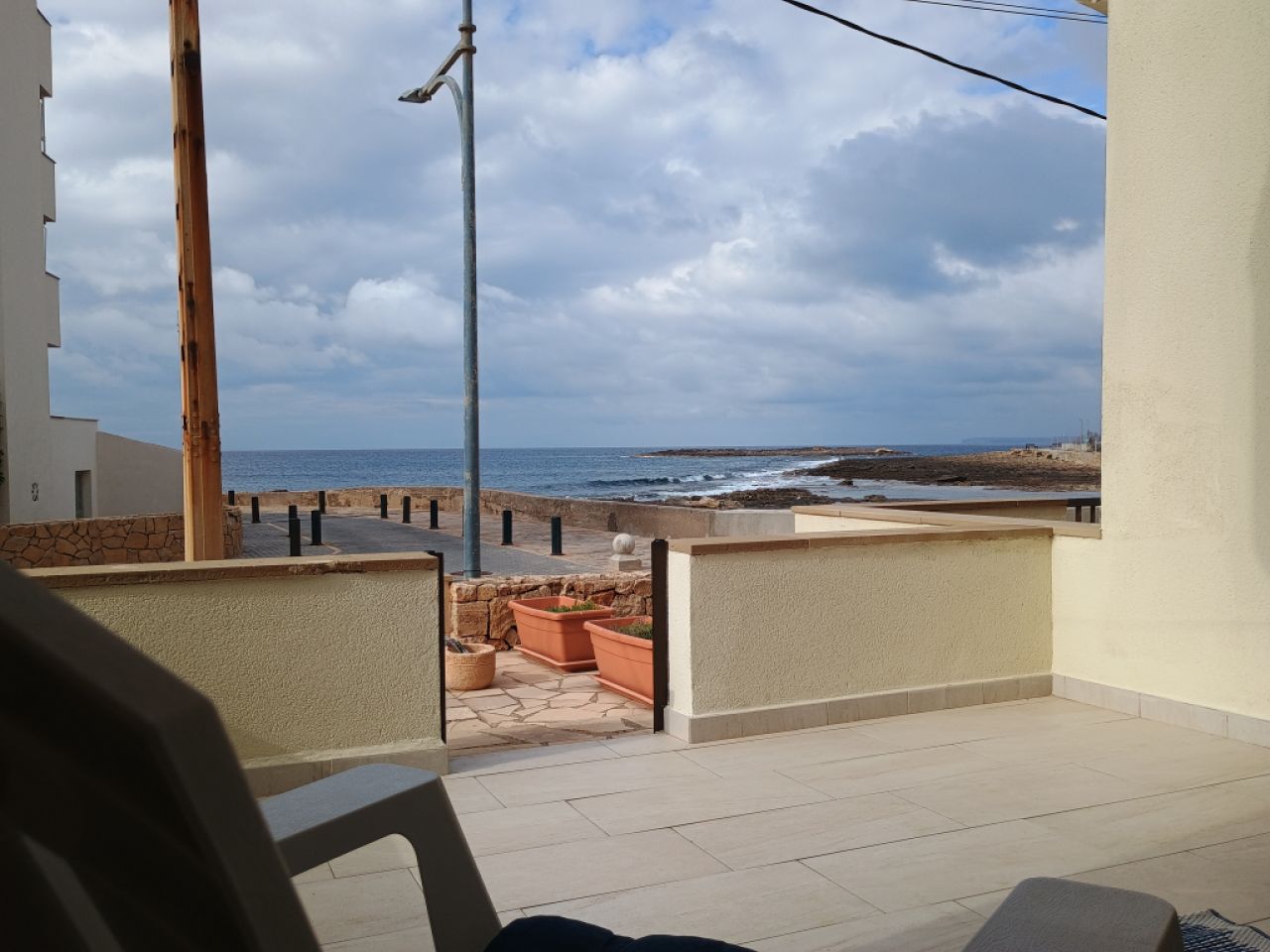 WINTER: Ground floor apartment with front terrace and sea view in Colonia St. Jordi -- AP 31 WT