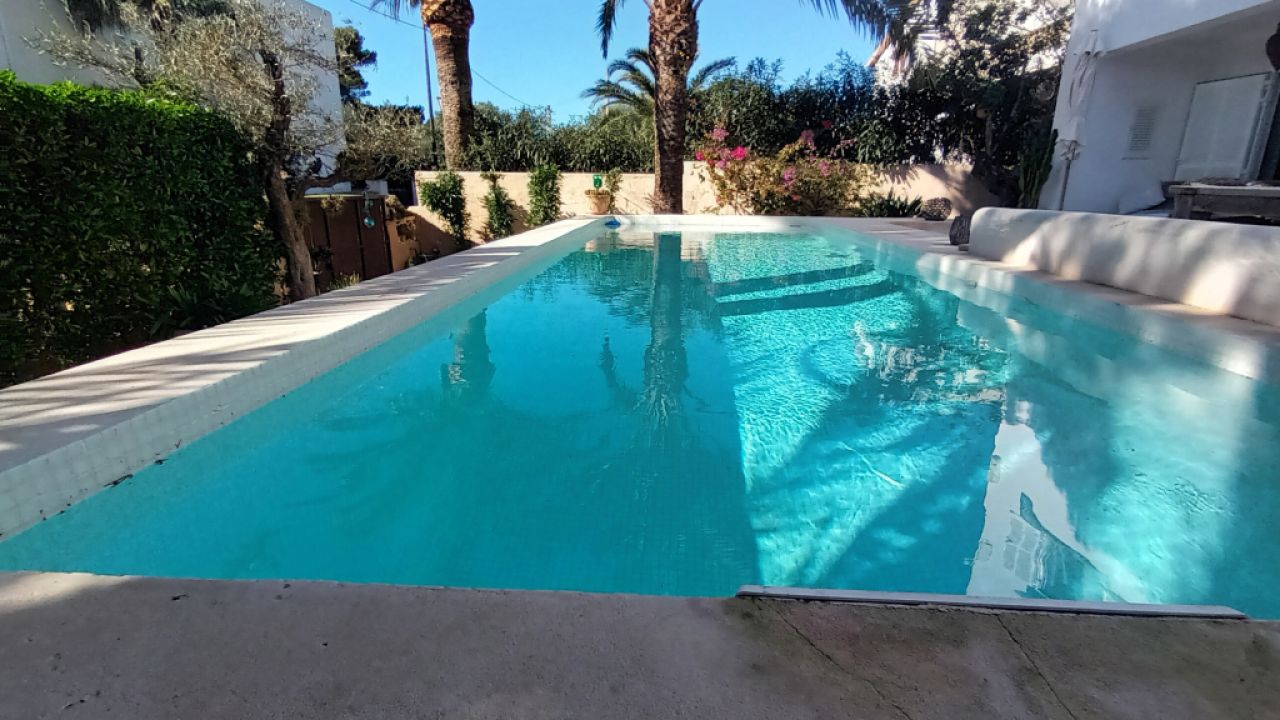 Winter: Schickes Aparment mit 3 Terrassen und Heizung in Cala Santanyi -- AP 30  WT