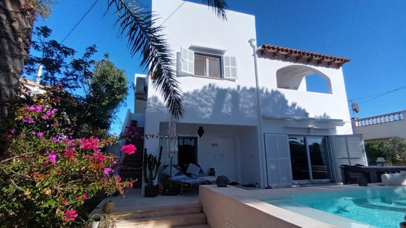 Winter: Schickes Aparment mit 3 Terrassen und Heizung in Cala Santanyi -- AP 30  WT