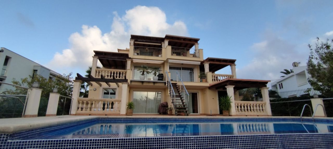 WINTER: Schickes Apartment mit Pool und Meerblick in Sa Punta- Porto Colom -  AP 21 WT