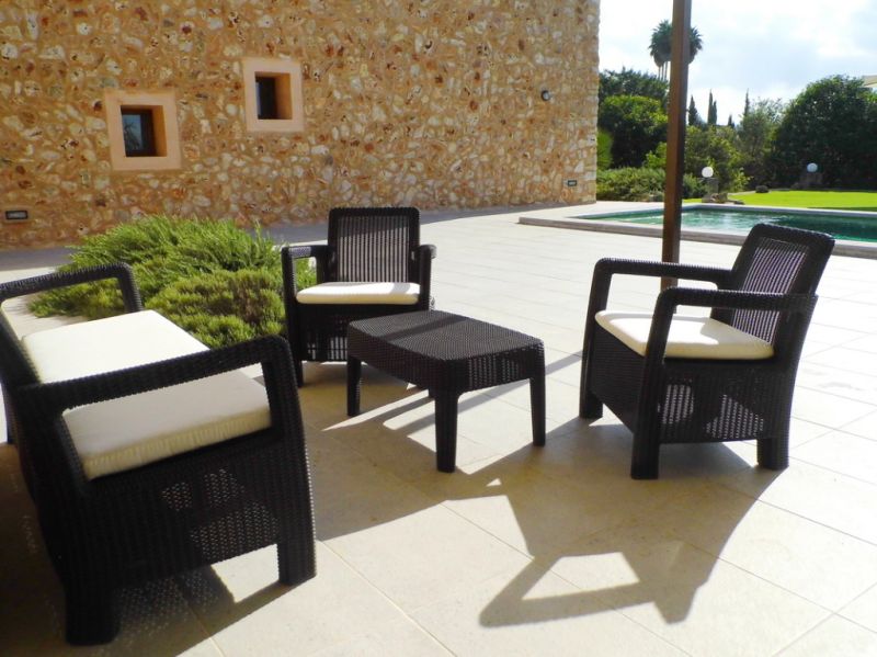 WINTERSAISON 24/ 25: Ebenerdige und hochmoderne Finca bei Manacor --- F 06 WT