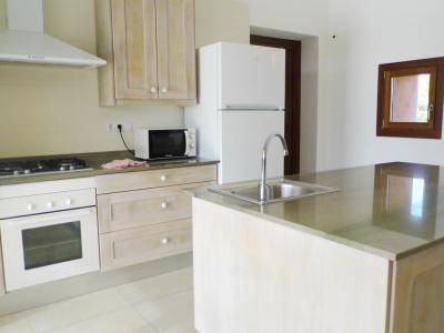 WINTERSAISON 24/ 25: Ebenerdige und hochmoderne Finca bei Manacor --- F 06 WT