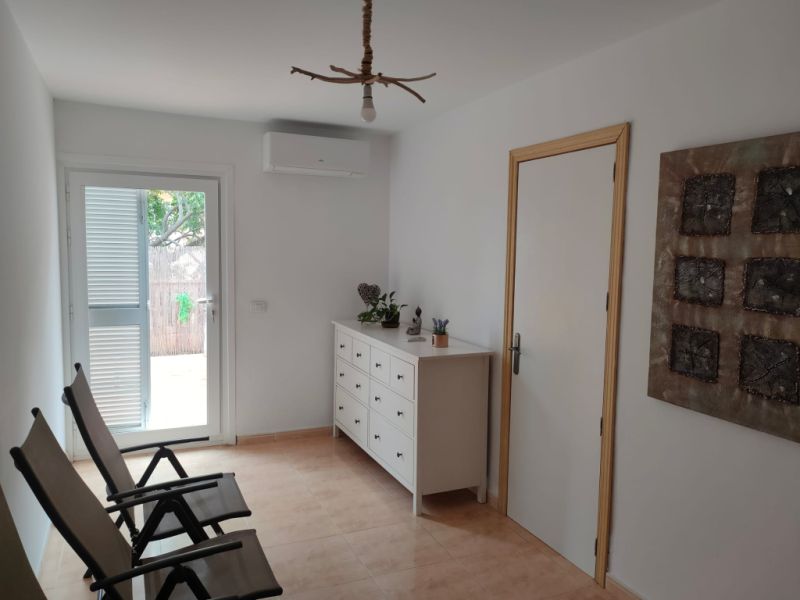 Wintersaison: Modernisiertes Apartment in 1. Line der Küste von  Cala Morlanda -- AP 09 WT