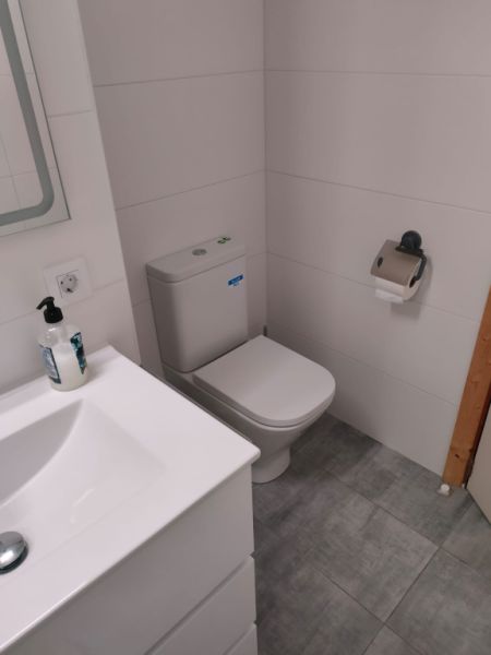 Wintersaison: Modernisiertes Apartment in 1. Line der Küste von  Cala Morlanda -- AP 09 WT