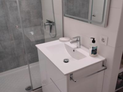 Wintersaison: Modernisiertes Apartment in 1. Line der Küste von  Cala Morlanda -- AP 09 WT