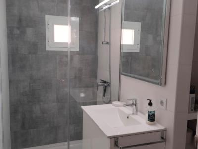 Wintersaison: Modernisiertes Apartment in 1. Line der Küste von  Cala Morlanda -- AP 09 WT