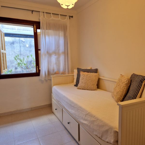 piso en primera linea en Cala Mandia